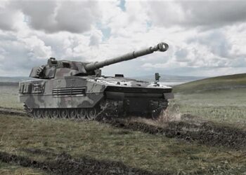 OTOKAR TULPAR Hafif tankı tanıttı