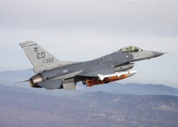 Edwards Hava Üssü  Joint Strike Missile Test Programının ilk aşamasını tamamladı