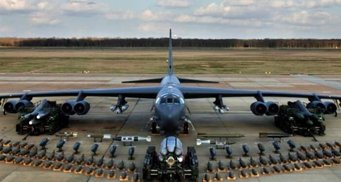 Efsane Bomba, Efsane Uçağa