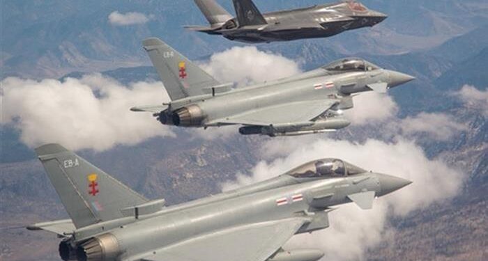 Birleşik Krallık  İsveç’le yeni savaş uçağı için görüşüyor