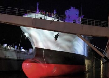 Vulcano Denize İndirildi