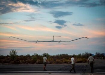 Zephyr S Uçağı Dünya Dayanıklılık Rekorunu Kırıyor