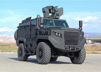 Katmerciler in Dual-Track Race