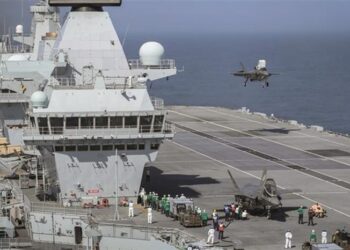F-35B, HMS Queen Elizabeth’in Güvertesine İndi