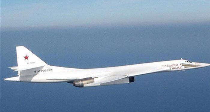 Tu-160’lar Kutbu Geçti