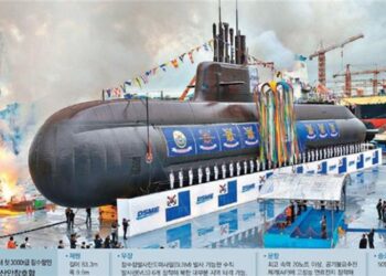 Kore Cumhuriyeti 3,000 Tonluk Denizaltısını Denize İndirdi