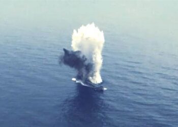 Denizcilerden Tam İsabet