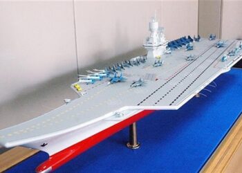 Rusya’dan Kamataran Tipi Uçak Gemisi