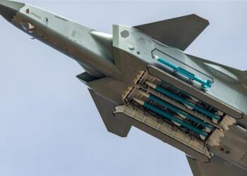 J-20, Havada Yakıt İkmali Alabilir