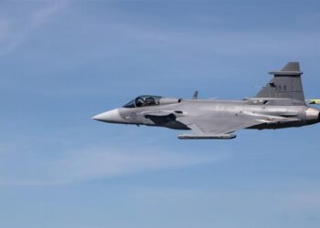 Gripen E İlerliyor