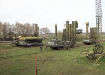 Ukrayna S-300’lerini Test Etti