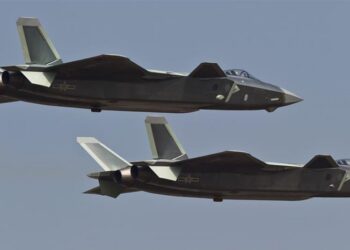 Çin’in J-20 Savaş Uçağı Zhuhai Hava Fuarına Katılabilir