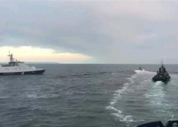 Rus Donanmasından Ukrayna Gemilerine Ateş