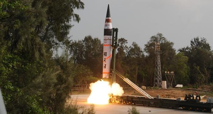 Hindistan Kıtalararası Füze Denedi