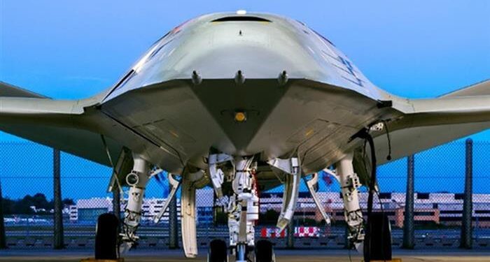 Havada Yakıt İkmali İçin İnsansız Tanker Uçağı