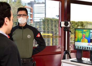 HAVELSAN'ın geliştirdiği termal kamera sistemiyle maske ve vücut sıcaklığı uzaktan kontrol ediliyor.