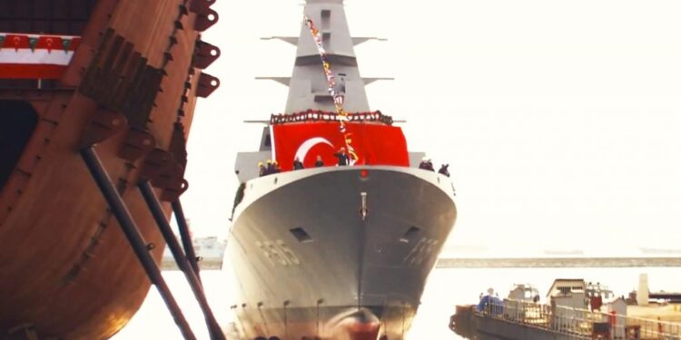 STM, 5 Kişiye F-515 TCG İstanbul Maketi Hediye Edecek