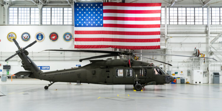 Sikorsky 5.000’inci Hawk’ı Teslim Etti