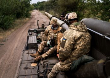 Finlandiya Ukrayna’ya Silah Gönderecek