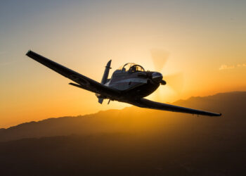 Kolombiya T-6C Eğitim Uçağı Alımını Artırdı