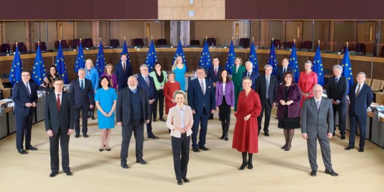 Avrupa Komisyonu Uzay Savunma Planını Mart’ta Sunacak