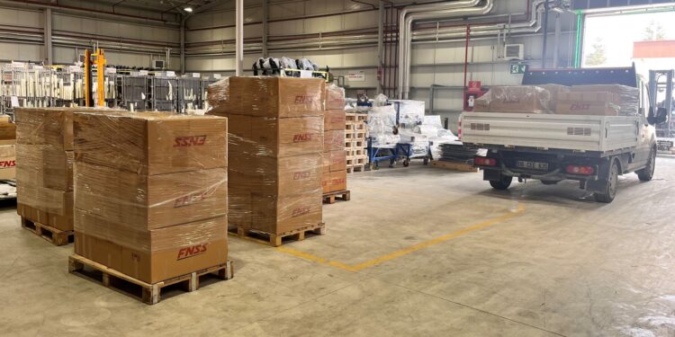 FNSS, Yardım Kolileri Gönderdi