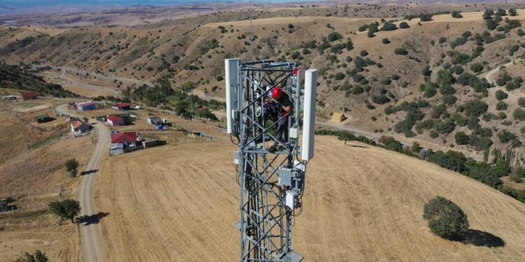 ULAK, Afet Bölgesindeki Şebeke Sorunlarını Çözüyor