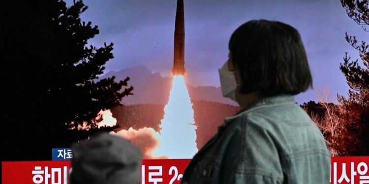 Kuzey Kore Balistik Füze Ateşledi