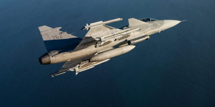 Saab Gripen C/D Geliştirmesi için Sipariş Aldı