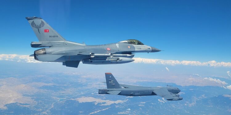 ABD Türkiye için F-16 Yazılım Yükseltmesini Onayladı
