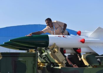 Hindistan, Savunma Sistemleri için Sözleşmeler İmzaladı