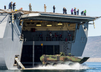 Amfibi Savaş Aracı FEINDEF’te Görücüye Çıktı