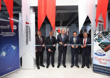 TUSAŞ Uzay Bilimleri ve Uydu Teknolojileri Laboratuvarı Açıldı