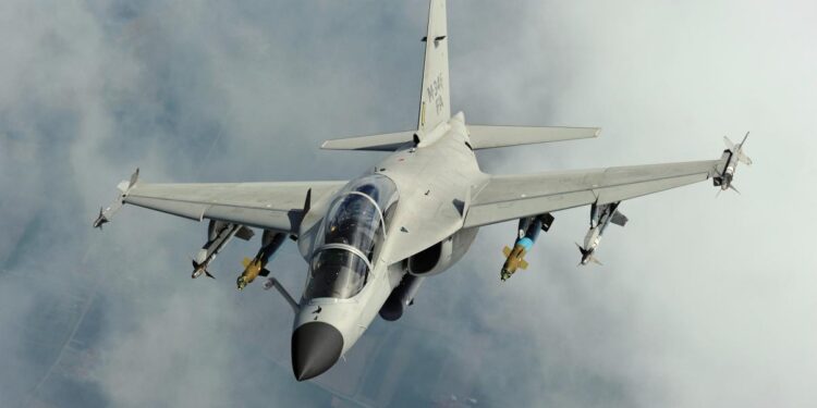 Leonardo M-346 Muhrip Uçaklarını 20mm Topla Silahlandırıyor