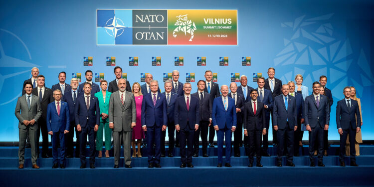 NATO: Yeniden Zirvede