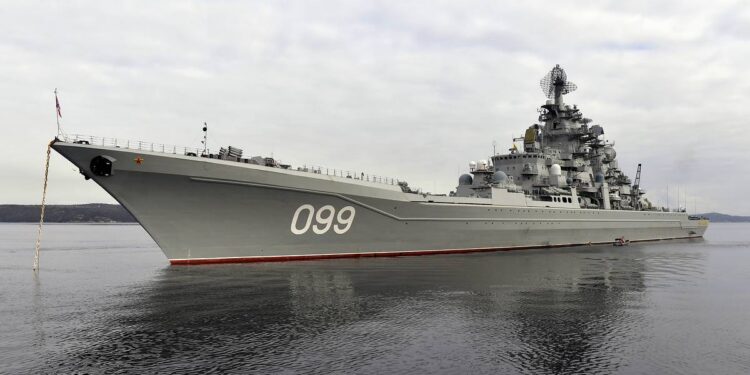 Rus Kirov Sınıfı Nükleer Gemi, Yerini Admiral Nakhimov Gemisine Bırakıyor 