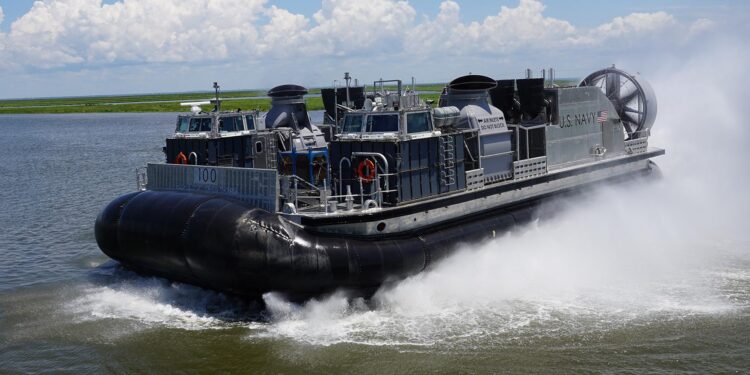 Textron Systems Hovercraft SSC LCAC 100 Sınıfı Gemiler için 241 Milyon Dolarlık Sözleşme Kazandı