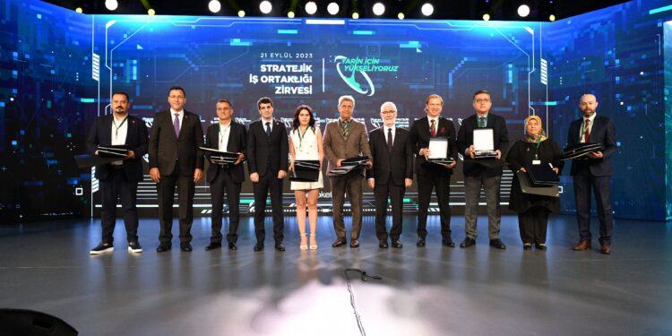 ROKETSAN Stratejik İş Ortaklarıyla Buluştu