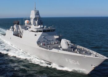 Hollanda Kraliyet Donanması HNLMS De Ryuter’i Sergiliyor