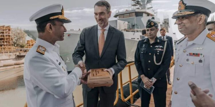 Damen, Pakistan Donanmasının İlk Açık Deniz Karakol Gemisi’ni Romanya’da Denize İndirdi