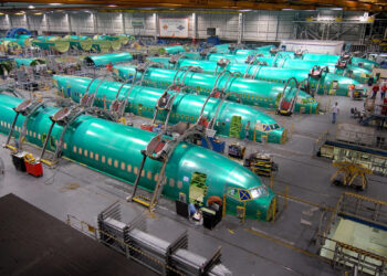 Dünya Savaşıyor, Sektör Küçülüyor: Top100 Paradoksu