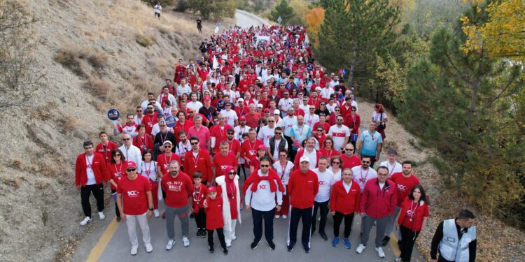 ASELSAN Ailesinden Cumhuriyet Yürüyüşü