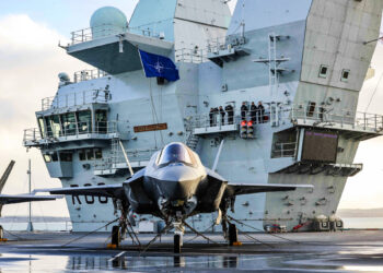 İngı̇ltere Amı̇ral Gemı̇sı̇ İlk Kez NATO Komutası Altında