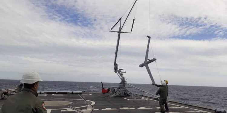 ScanEagle İtalyan Donanmasına Ait Fırkateynden İlk Kez Havalandı