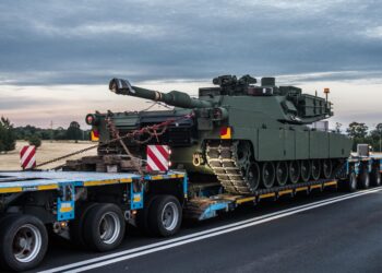 Polonya Ordusu Gücüne Güç Katıyor: 29 Adet M1A1 Abrams Tankını Teslim Aldı!