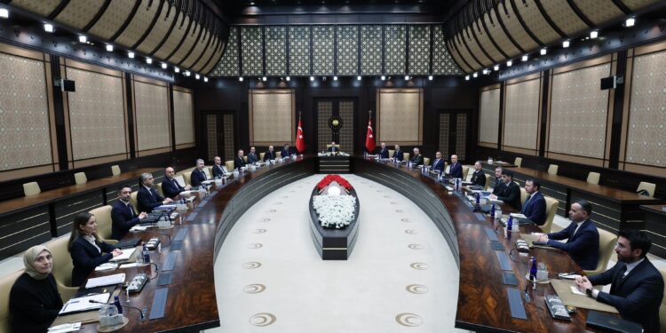 Savunma Gündemi: Yeni Uçak Gemisi ve Milli Hedefler