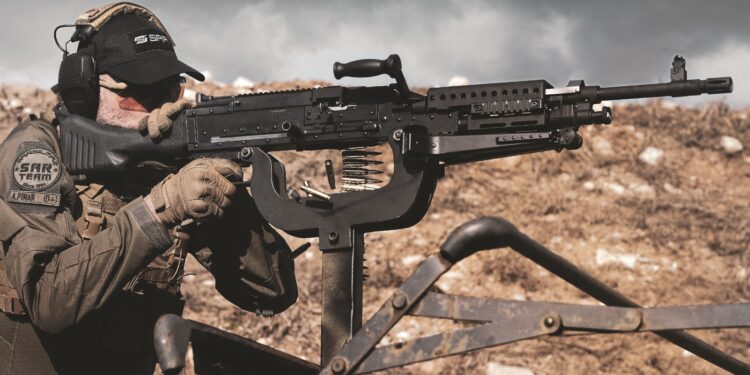 Las Vegas’ta “SARSILMAZ” Gövde Gösterisi!