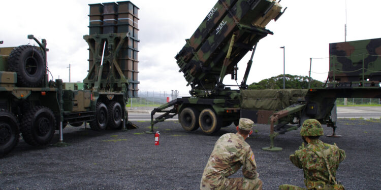 Atom, Politikacıların Silahı!