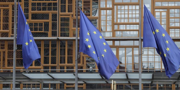 AB, Kızıldeniz’de Askeri Misyon Başlattı