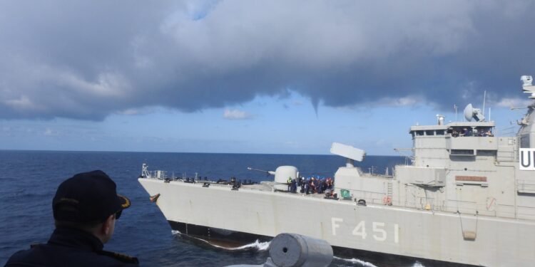 TCG Heybeliada, Yunan Gemisi HS Limnos ile Eğitim İcra Etti